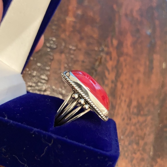 Coral (Long Fingers) - Picture 5 of 11